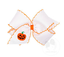 King Embroidered Bow w/Moonstitch Edge