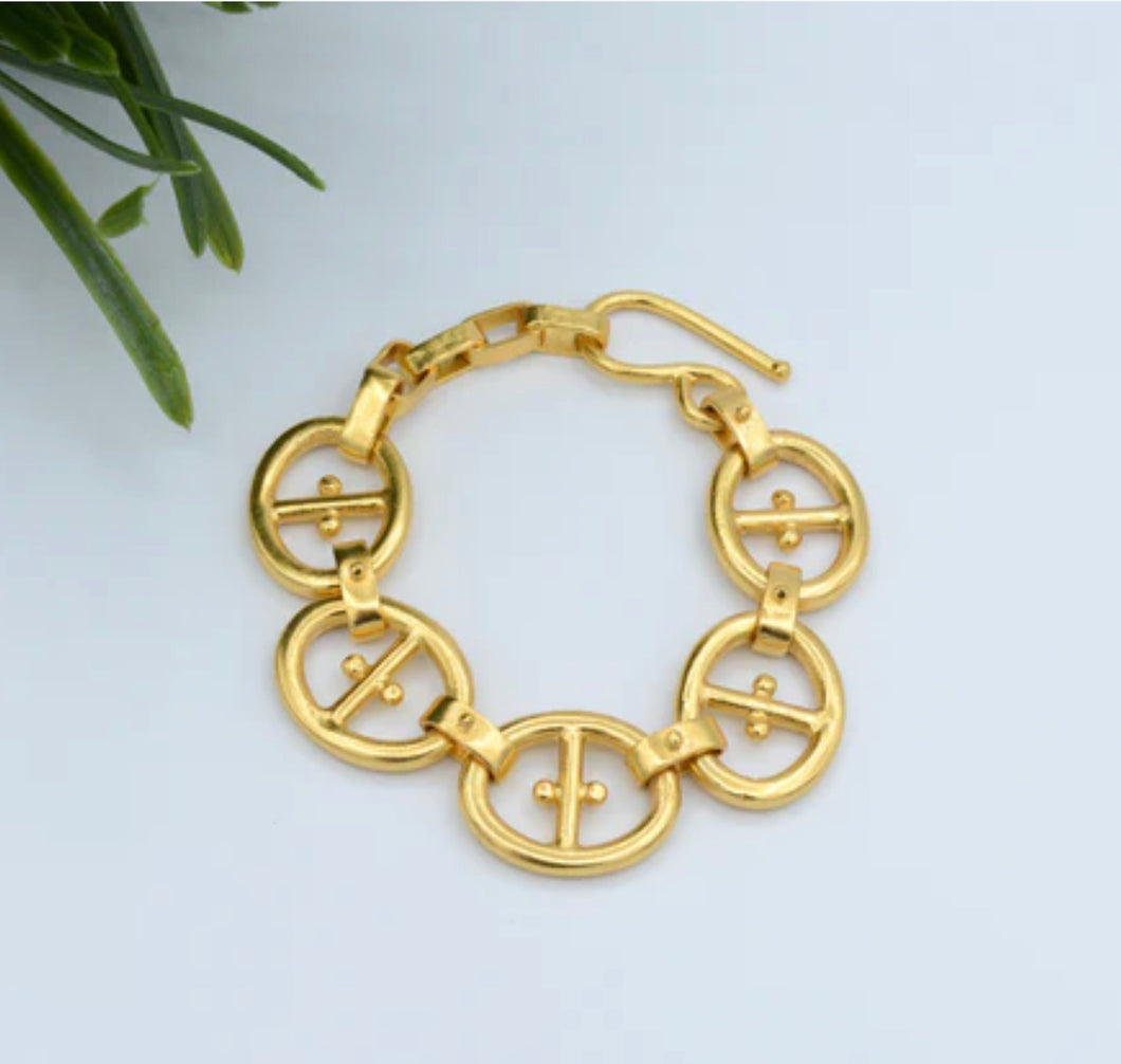 Gold Anchor Chain Link Bracelet