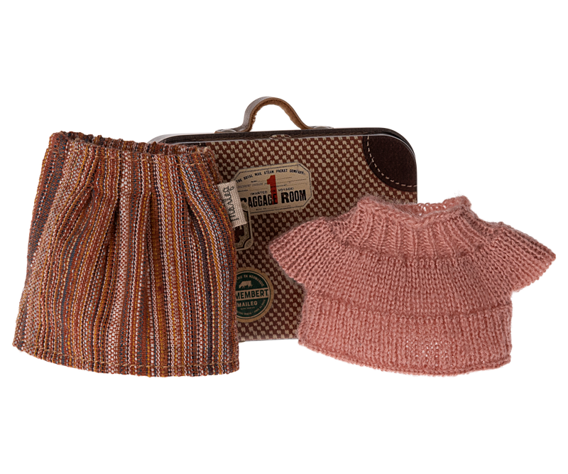 Knitted Blouse & Skirt in Suitcase, Mouse - Grandma