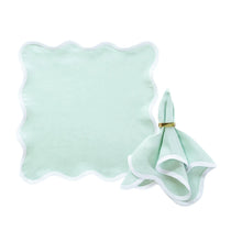Set of 4 Linen Scalloped Square