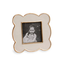 ENCANTO Amelia Frame Collection