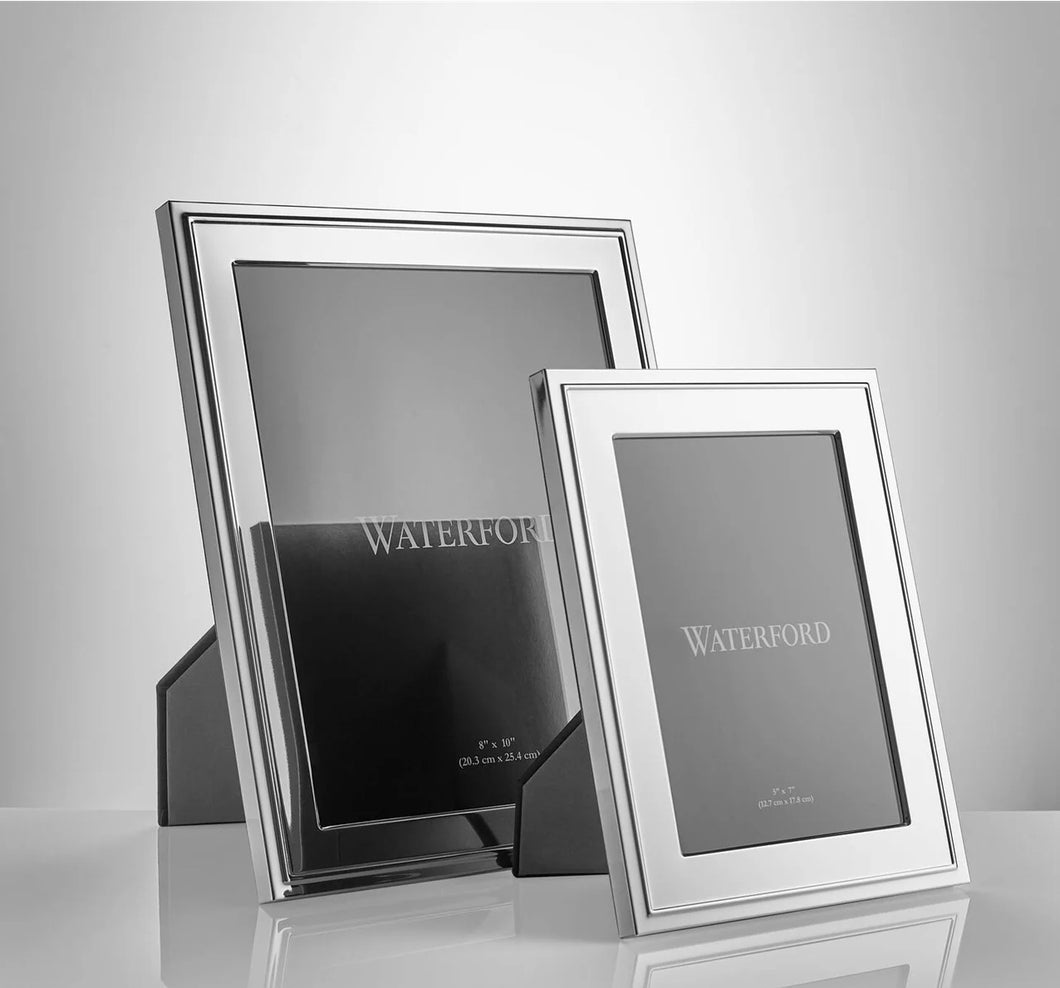 CLASSIC SILVER 8X10 FRAME