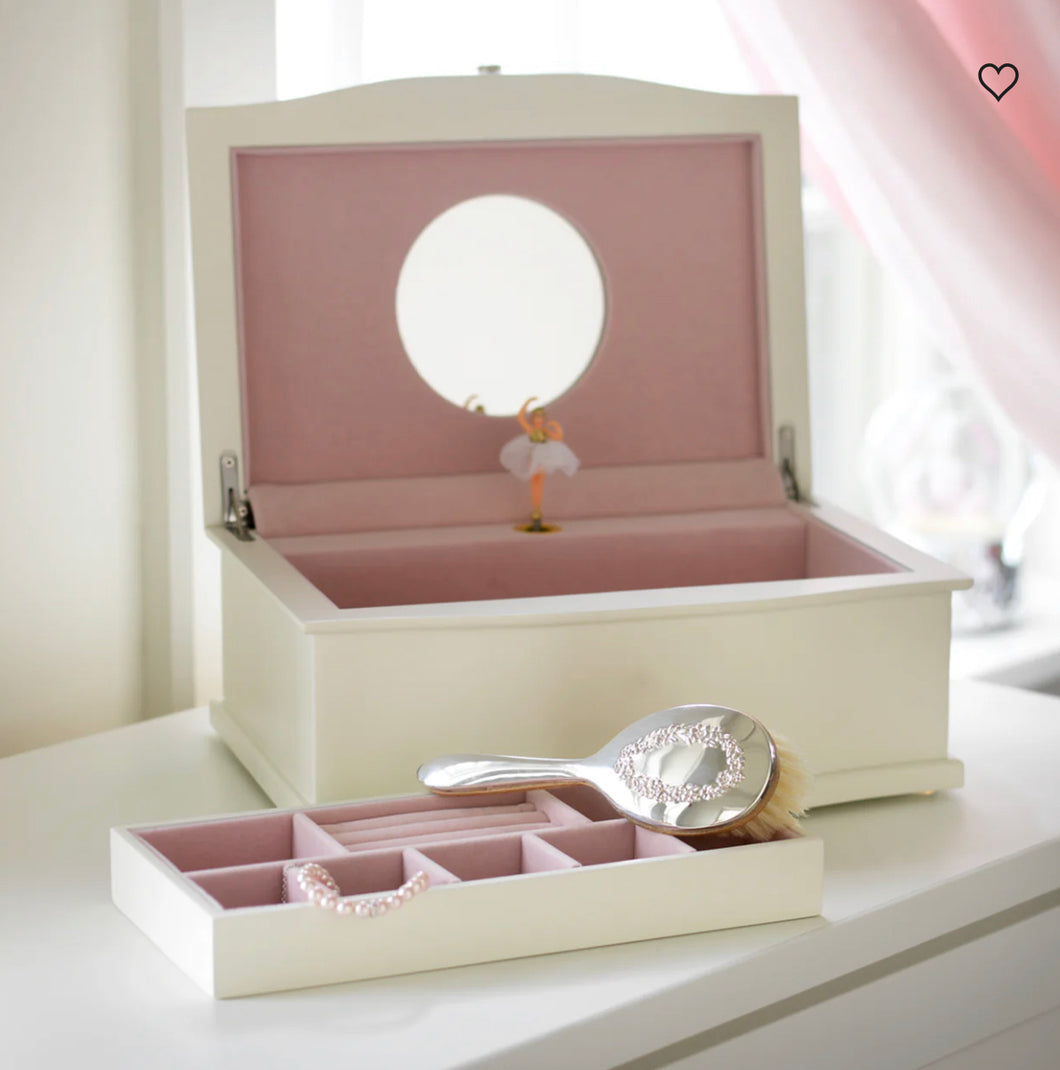 Ballerina Musical Chest-M565AP