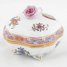 COVERED BONBON WITH ROSE