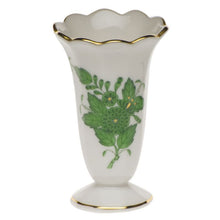 SCALLOPED BUD VASE Collection