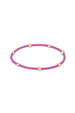 "e"ssentials signature Collection