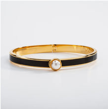 Skinny Cabochon Pearl Bangle