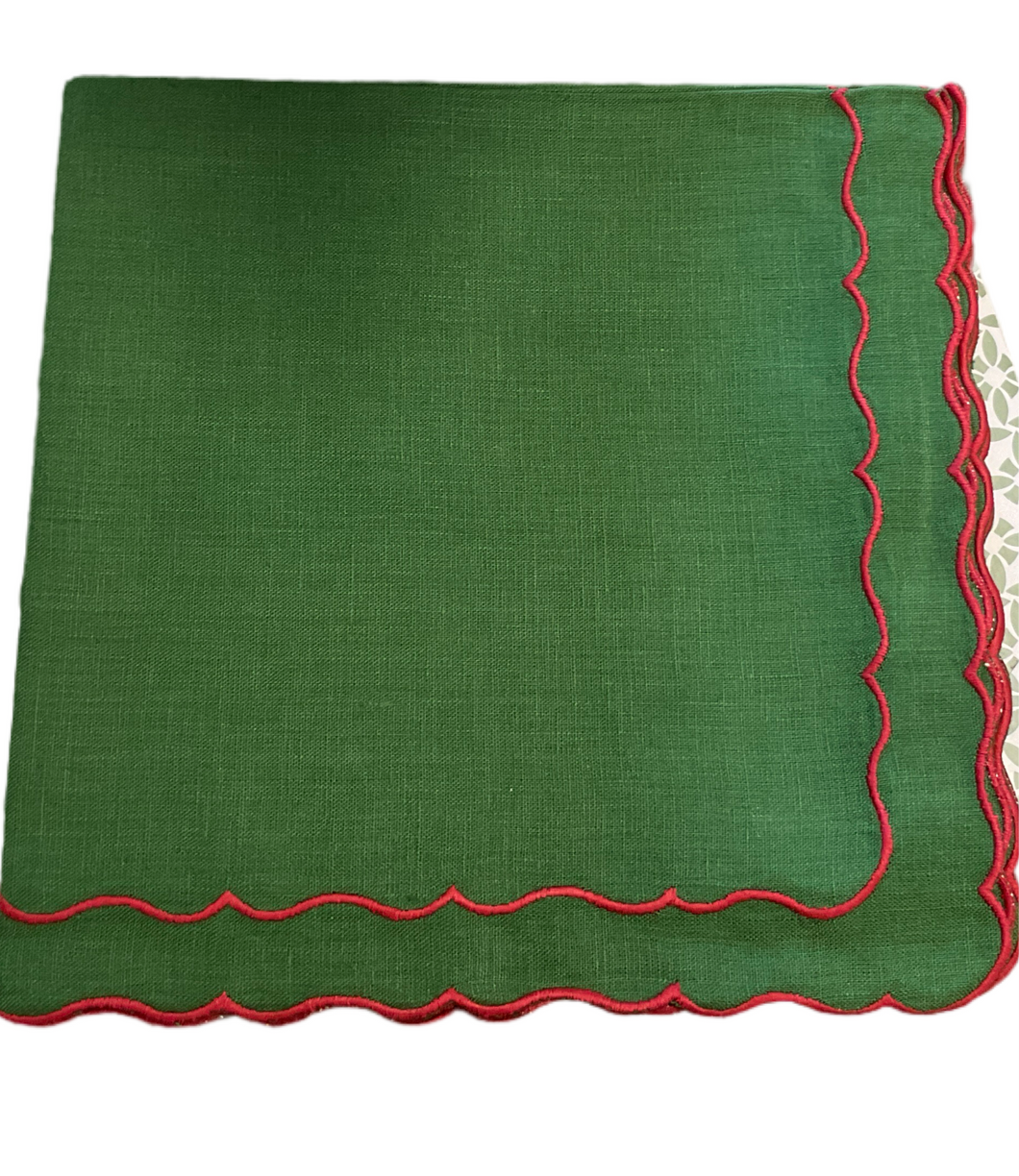 Set of 4 Double Scallop Embroidered Napkin (Emerald/Holiday Red)