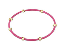 "e"ssentials signature Collection