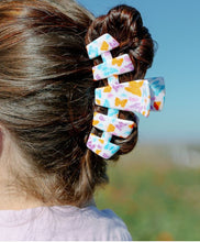 Classic Fluttering By Hair Clip