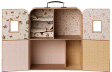 SuitCasa Mouse House