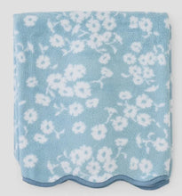 Patterned Scallop Collection