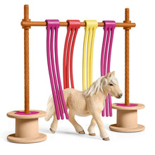 Pony curtain obstacle