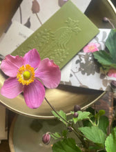 Matcha Rose Chocolate Bar 