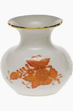 MEDIUM BUD VASE WITH LIP Collection